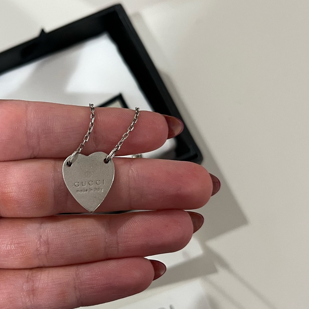 Gucci Silver Heart Pendant Bracelet - Picture 4 of 8